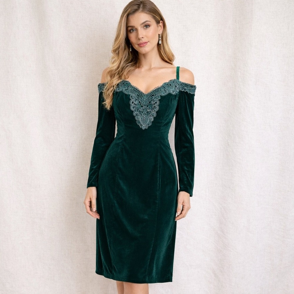Moda International Emerald Green Velvet Lace Cold Shoulder Goth Dress Size‎ 12